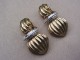 Vintage 1980s  ERWIIN PEARL Ribbed Clip On Earrings in Gold Tone